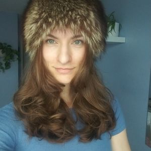 Meet your Posher, Suzanne